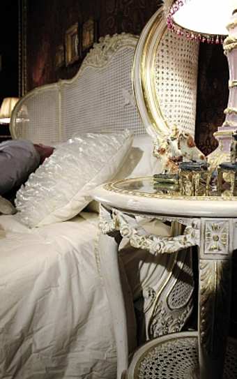 Подставка ASNAGHI INTERIORS LC1704 Подставка ASNAGHI INTERIORS LC1704 фабрика ASNAGHI INTERIORS из Италии
