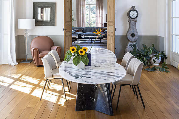 Стол POLTRONA FRAU Infinitamente фабрика POLTRONA FRAU из Италии. Фото №6