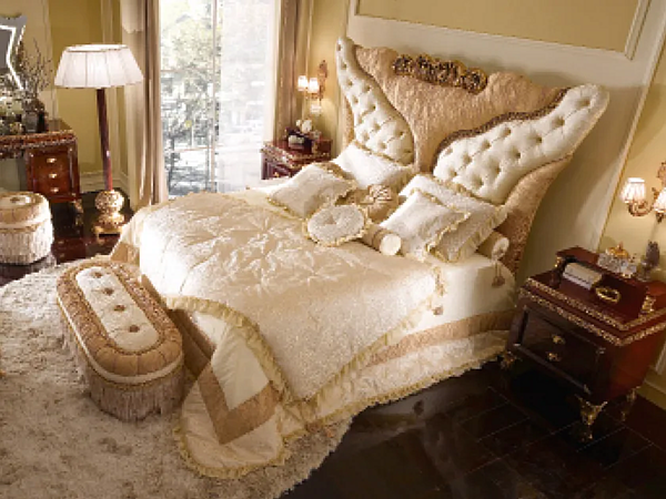Двуспальная кровать с обитой спинкой A.R.ARREDAMENTI SRL Grand Royal 1471 фабрика A.R.ARREDAMENTI SRL из Италии. Фото №4