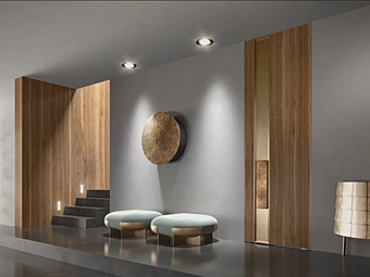 Деревянная поворотная дверь с вертикальной металлической ручкой BARAUSSE Buckle фабрика BARAUSSE из Италии