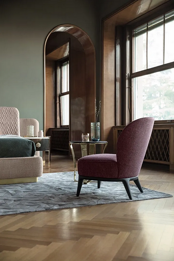 Обитое кресло с деревянными ножками Nicole OPERA CONTEMPORARY Nicole 49039 фабрика OPERA CONTEMPORARY из Италии. Фото №3