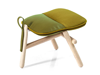 Обитанный пуф из ткани MOROSO Lilo 017 фабрика Moroso из Италии