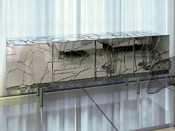 Стеклянный боковой шкаф с дверцами Эдра SCRIGNO фабрика EDRA из Италии. Фото №4