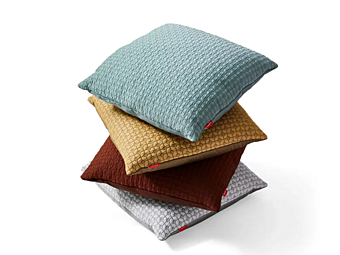Подушка для дивана из геометрической ткани CASSINA Rood Подушка для дивана из геометрической ткани CASSINA Rood фабрика CASSINA из Италии