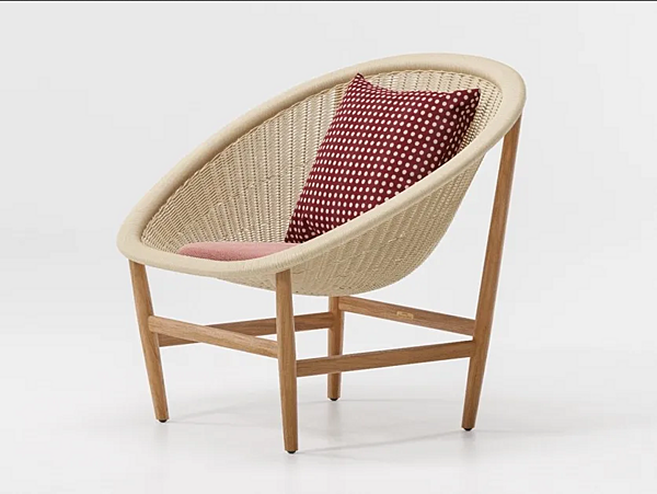 Кресло с подлокотниками из ротанга KETTAL  Basket KS1000100 фабрика KETTAL из Италии. Фото №1