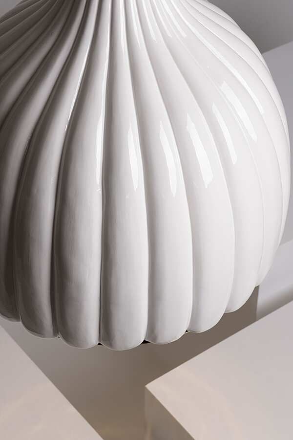 Полированная белая керамическая люстра с латунной рамой  SIGMA L2  7317 фабрика SIGMA L2 из Италии. Фото №6