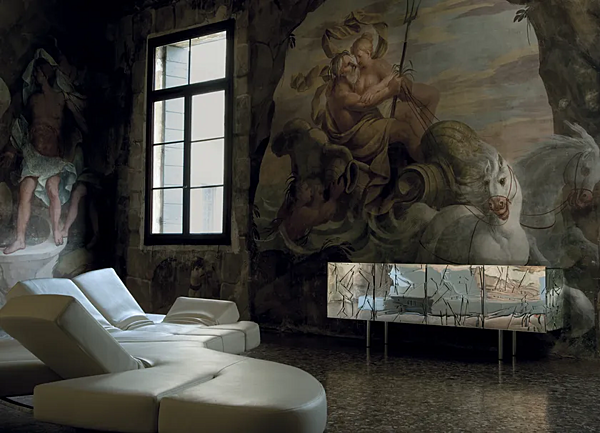 Стеклянный боковой шкаф с дверцами Эдра SCRIGNO фабрика EDRA из Италии. Фото №5