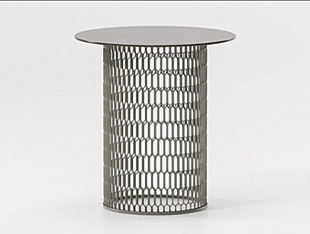 Боковой столик из алюминия с сетчатой поверхностью KETTAL MESH KS1701800