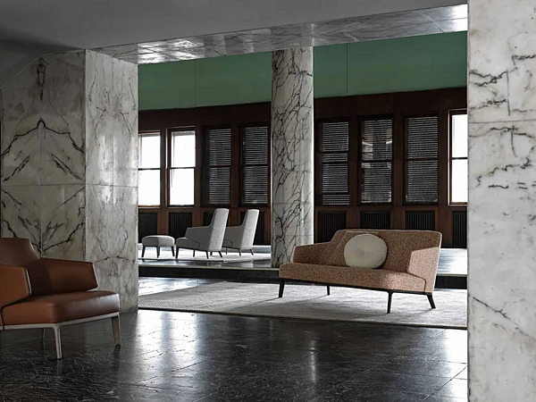 Диван с обитой спинкой из ткани Frigerio Amanda 17916F фабрика Frigerio из Италии. Фото №7