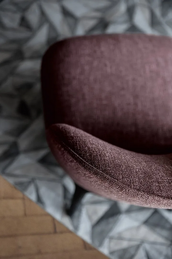 Обитое кресло с деревянными ножками Nicole OPERA CONTEMPORARY Nicole 49039 фабрика OPERA CONTEMPORARY из Италии. Фото №4