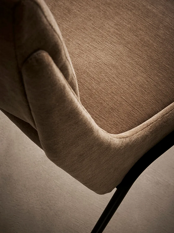 Кресло с тканевой обивкой Nube Italia CAROL фабрика Nube Italia из Италии. Фото №4