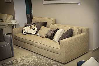 Диван JORDAN LARGE Диван JORDAN LARGE фабрика Frigerio из Италии
