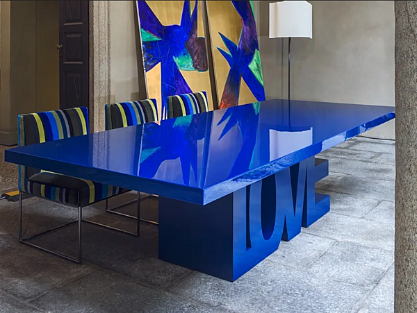 Деревянный стол из коллекции ERBA ITALIA Love фабрика ERBA ITALIA из Италии. Фото №2