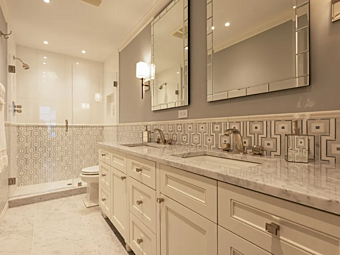 Комплект мебели для ванной из массива дерева на колесах Martini Interiors Chicago фабрика MARTINI INTERIORS из Италии