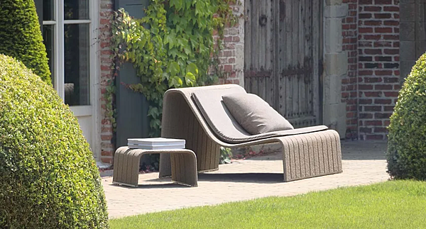 Диван с обитой спинкой на четыре места из ткани PAOLA LENTI Frame B18SS/B18SC/B18SD фабрика PAOLA LENTI из Италии. Фото №2