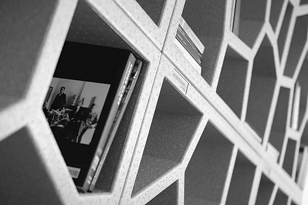 Двусторонняя книжная полка из дерева OPUS INCERTUM CASAMANIA & HORM фабрика Casamania & HORM из Италии. Фото №5