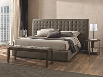 Двуспальная кровать с обитой спинкой из ткани Duomo Design Ground фабрика Duomo Design из Италии