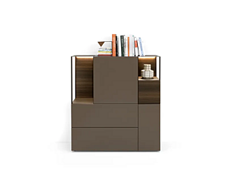 Деревянный высокий шкаф с интегрированным освещением Kristalia Avenue C4523RH фабрика Kristalia из Италии