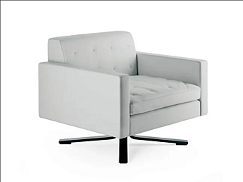 Кресло с обитой спинкой и четырехспицевой основой POLTRONA FRAU Kennedee фабрика POLTRONA FRAU из Италии