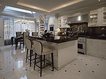 Кухня из дерева с островом Essenza Londra Martini Interiors фабрика MARTINI INTERIORS из Италии