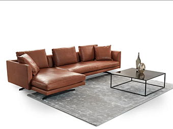 Секционный кожаный диван с мягкой спинкой и шезлонгом GYFORM Light