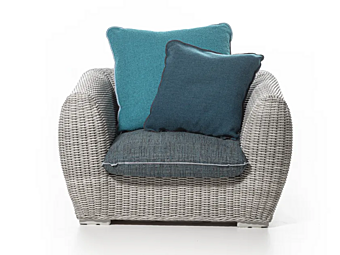 Кресло с подлокотниками и интегрированной подушкой Gervasoni Panda 05 фабрика Gervasoni из Италии