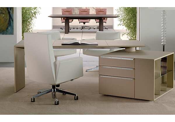 Письменный стол POLTRONA FRAU C.E.O Cube Desk фабрика POLTRONA FRAU из Италии. Фото №7