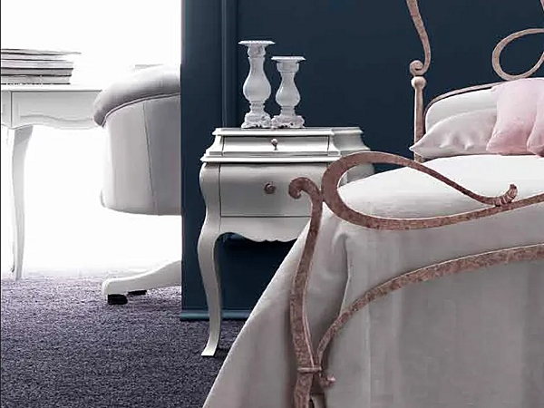 Прикроватная тумбочка с ящиками из дерева CORTEZARI Maya 478 фабрика CORTE ZARI из Италии. Фото №5