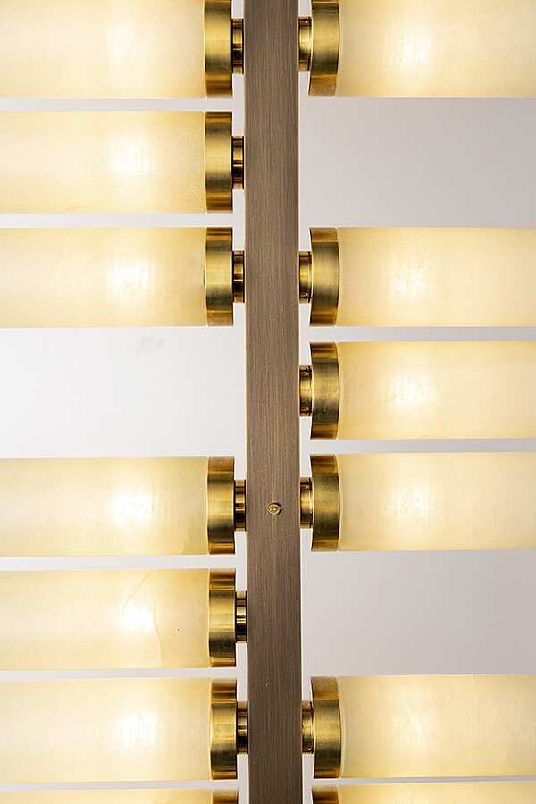 Вертикальная люстра из натуральной латуни с алебастром SIGMA L2  7299/30 фабрика SIGMA L2 из Италии. Фото №4