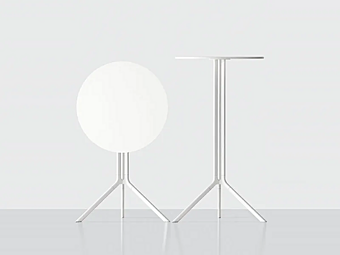 Складной круглый кофейный стол Kristalia Poule 01POU05 фабрика Kristalia из Италии