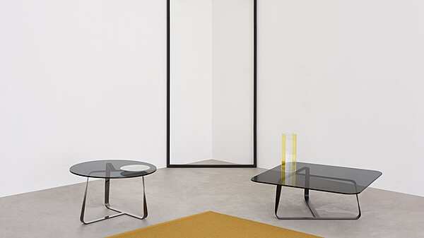 Стол журнальный DESALTO Twister - small table 721 фабрика DESALTO из Италии. Фото №2