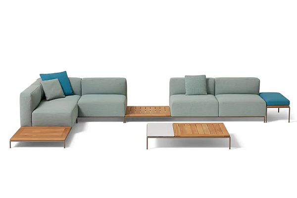 Низкий боковой столик из ироко для сада CASSINA MEX HI OUTDOOR фабрика CASSINA из Италии. Фото №3