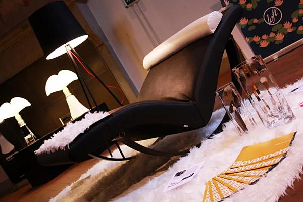 Шезлонг с обитой спинкой из ткани GIOVANNETTI Gabbiano фабрика GIOVANNETTI из Италии. Фото №7