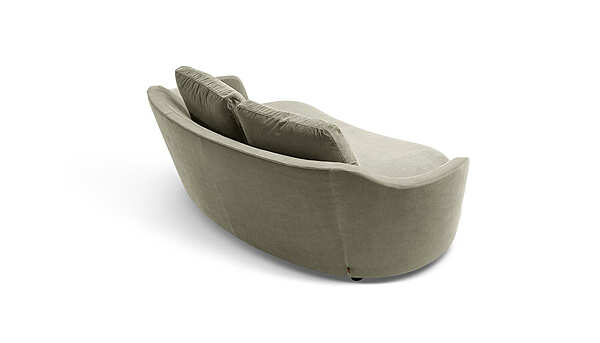 Диван POLTRONA FRAU Duo Sofa фабрика POLTRONA FRAU из Италии. Фото №2