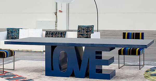 Деревянный стол из коллекции ERBA ITALIA Love фабрика ERBA ITALIA из Италии. Фото №1