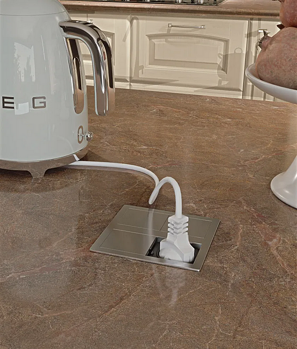 Кухня с островом из материала LUBE CUCINE  Veronica 7 фабрика LUBE CUCINE из Италии. Фото №2