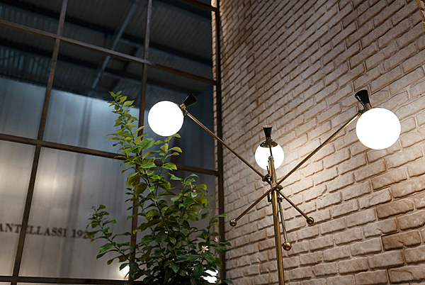 Напольная лампа MANTELLASSI "TRIBECA" Igloo фабрика MANTELLASSI из Италии. Фото №3