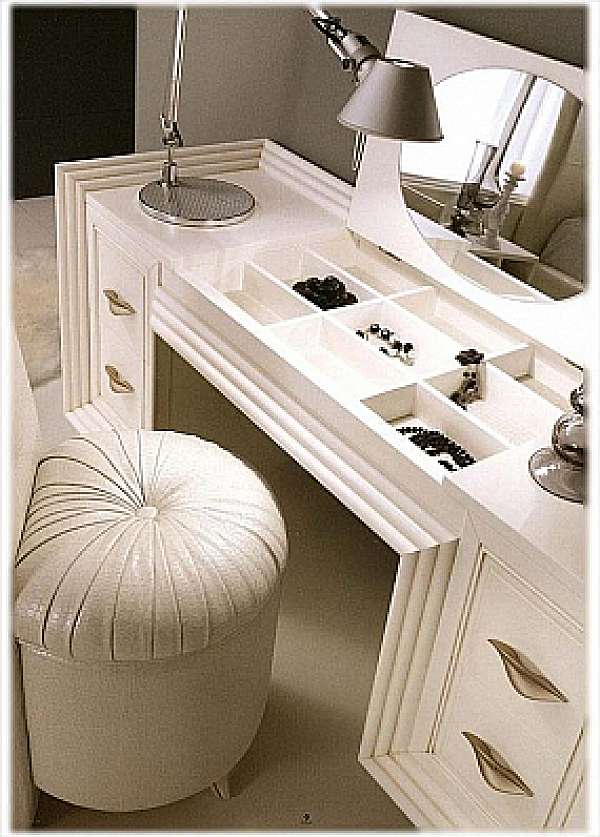 Туалетный столик FERRETTI & FERRETTI CONTOD фабрика FERRETTI & FERRETTI из Италии. Фото №1