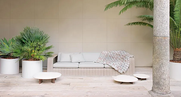 Диван с обитой спинкой на четыре места из ткани PAOLA LENTI Frame B18SS/B18SC/B18SD фабрика PAOLA LENTI из Италии. Фото №9