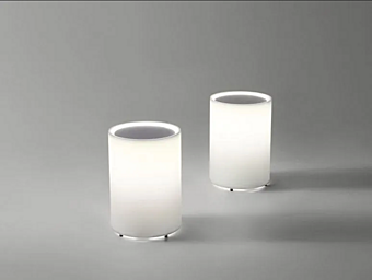 Настольная лампа из флуоресцентного поликарбоната для улицы PAOLA LENTI Lenta CA06A