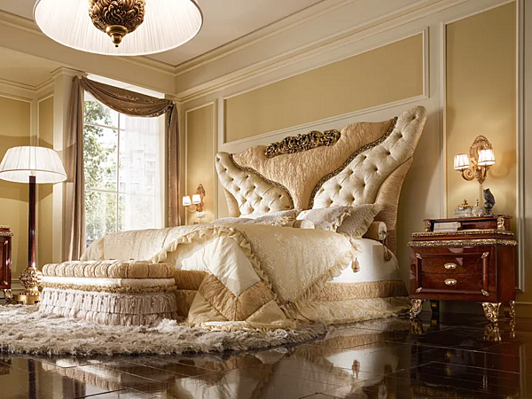Двуспальная кровать с обитой спинкой A.R.ARREDAMENTI SRL Grand Royal 1471 фабрика A.R.ARREDAMENTI SRL из Италии. Фото №5