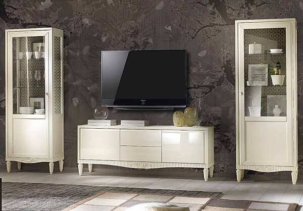 Витрина из массива дерева с одной дверью BELLUTTI 1208T фабрика BELLUTTI из Италии. Фото №2