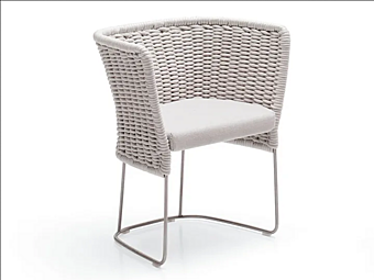 Кресло с мягкой спинкой из полиэстера для сада PAOLA LENTI Ami B32HE фабрика PAOLA LENTI из Италии