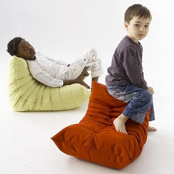 Детское кресло из ткани LIGNE ROSET Mini Togo 14100100 фабрика LIGNE ROSET из Италии. Фото №3