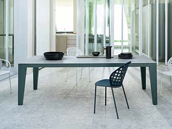 Прямоугольный стол из каменной керамики Gervasoni Lecce INOUT 143 144 фабрика Gervasoni из Италии