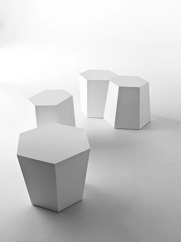 Шестигранный деревянный столик для кофе CASAMANIA & HORM HEXAGON PIETRA фабрика Casamania & HORM из Италии. Фото №2