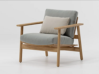 Кресло с обитой спинкой из ткани Riva KETTAL KS2600500