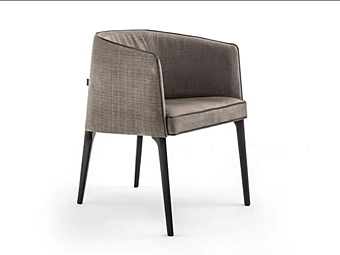 Кресло с обивкой из ткани и подлокотниками Frigerio Jackie 11503
