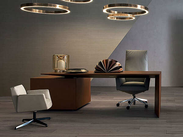 Письменный стол POLTRONA FRAU C.E.O Cube Desk 2 фабрика POLTRONA FRAU из Италии. Фото №4