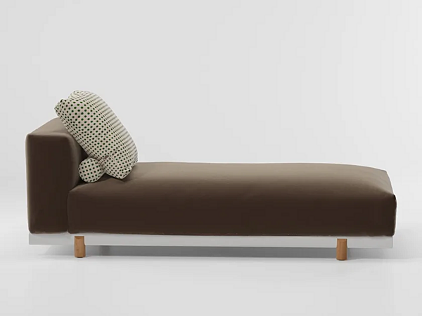 Диван-кровать с обитой спинкой из ткани для сада KETTAL MOLO KS4211200 фабрика KETTAL из Италии. Фото №2
